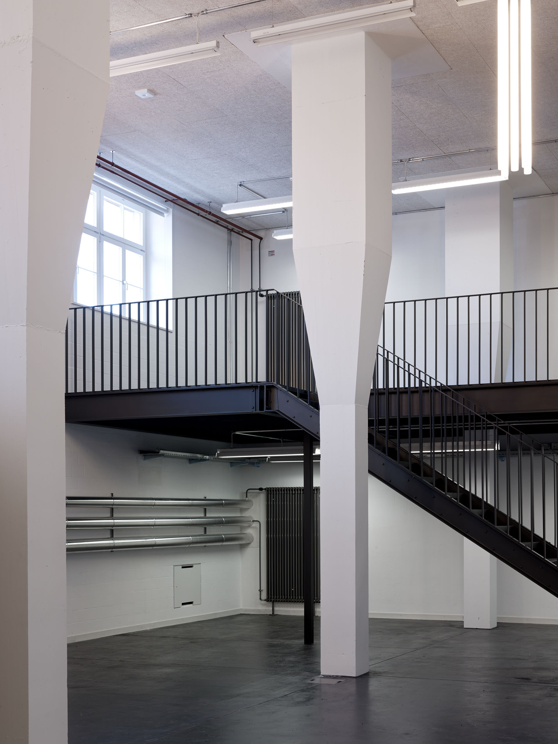 E13483 Alpa 043035 2560